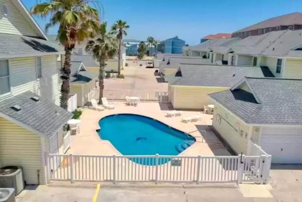Spacious Home, Short Walk To Beach, Heated Pool! Corpus Christi Eksteriør bilde