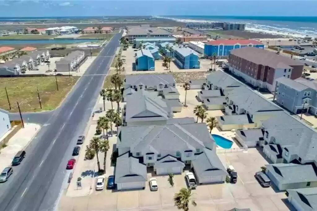 Spacious Home, Short Walk To Beach, Heated Pool! Corpus Christi Eksteriør bilde